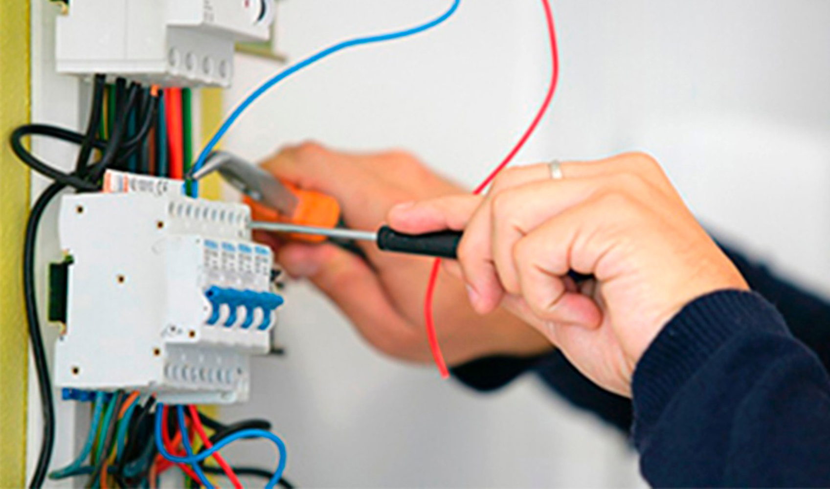 Servicio Tecnico En Electricidad - Servicio Tecnico Electricista En Flores/Uruguay,